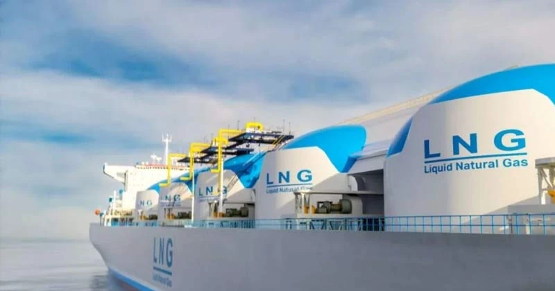 দেশের জলসীমায় আরও ৫ জ্বালানীবাহী জাহাজ