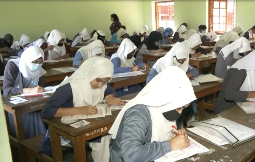 এসএসসির খাতায় নম্বর দেয়া নিয়ে যে নির্দেশনা দিলেন শিক্ষামন্ত্রী