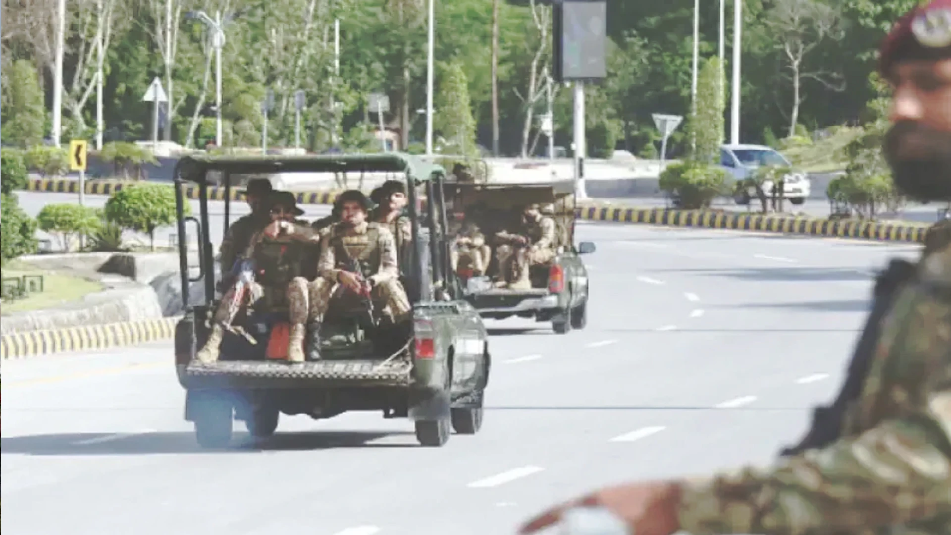 হাজার হাজার পুলিশ মোতায়েন, ইরান-যুক্তরাষ্ট্র বৈঠকের আগে ইসলামাবাদ যেন দুর্গ