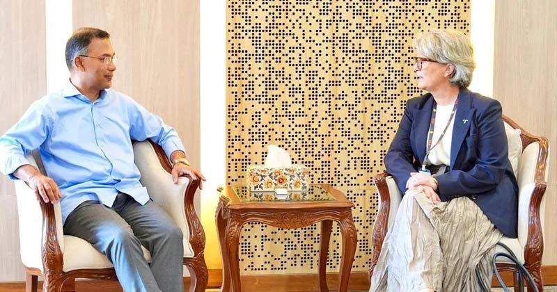 প্রধানমন্ত্রীর সঙ্গে টেলিনর গ্রুপের প্রেসিডেন্টের সাক্ষাৎ