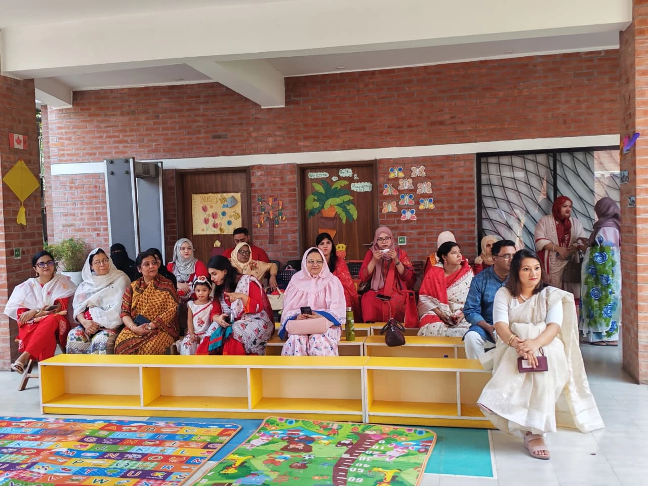 রাজধানীর নিউ হরাইজন ক্রিসেন্ট স্কুলে পহেলা বৈশাখ উদযাপন