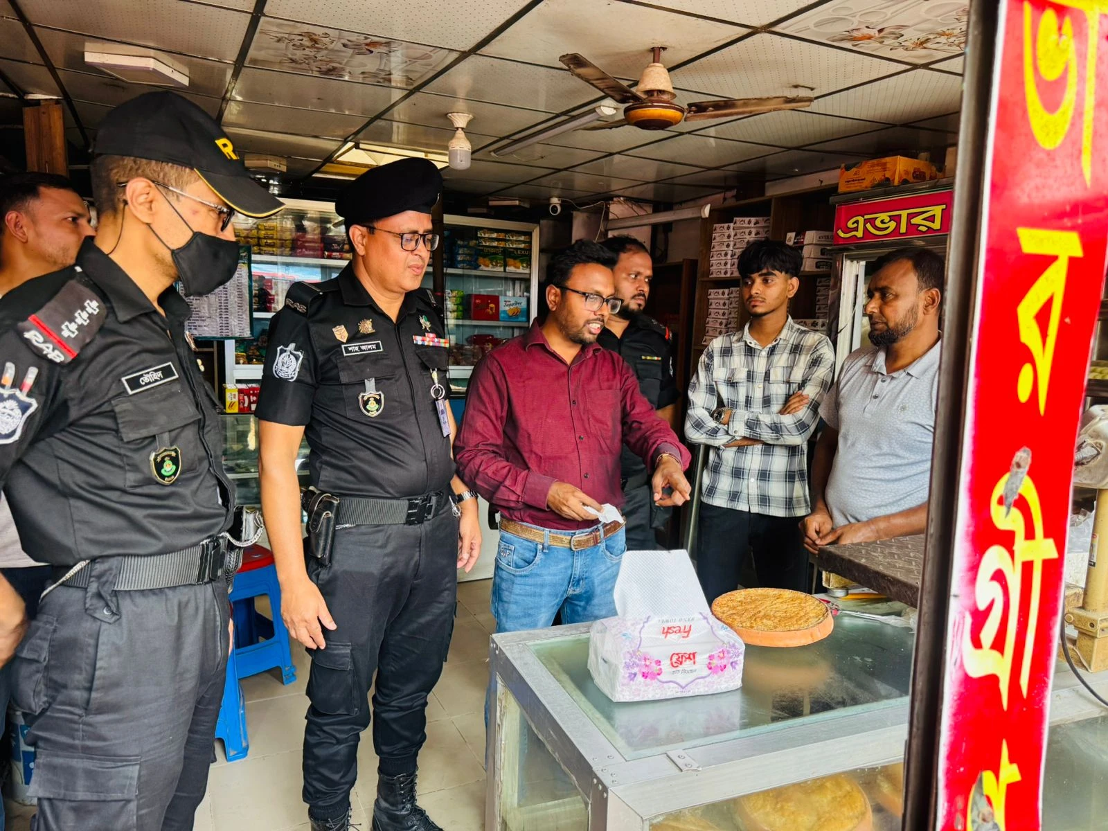 সলঙ্গায় দুই প্রতিষ্ঠানে ভোক্তা অধিকারের অভিযান, জরিমানা ৪০ হাজার টাকা