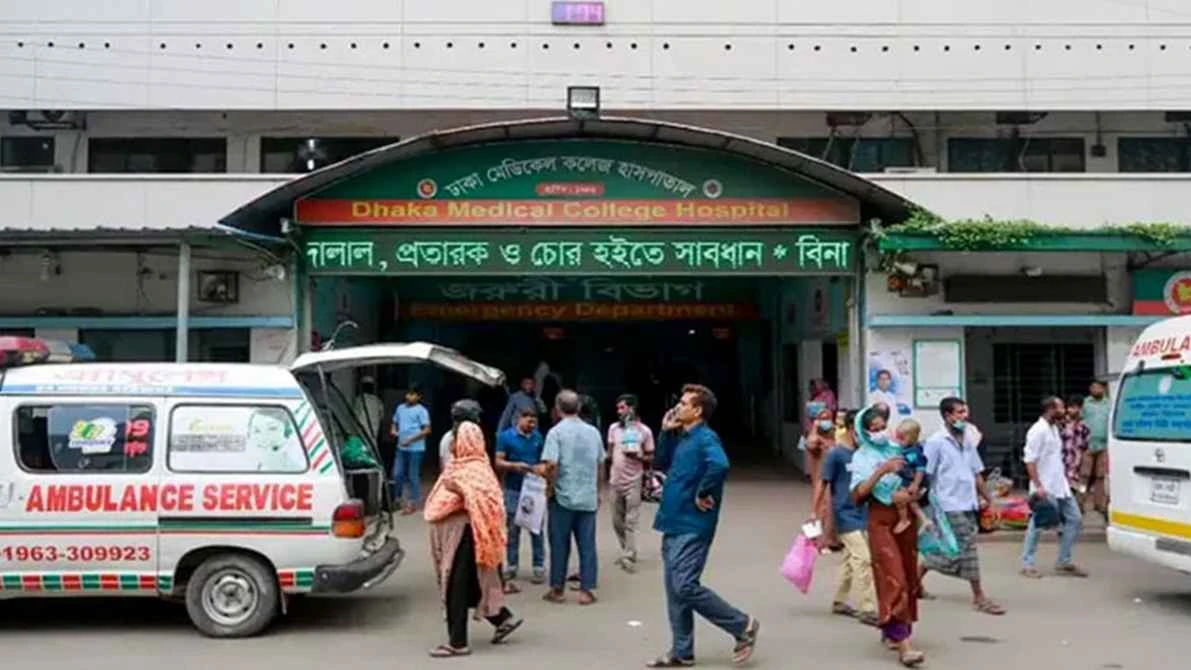 মোহাম্মদপুরে মাইক্রোবাসের এসির গ্যাস লিকেজে দগ্ধ ২