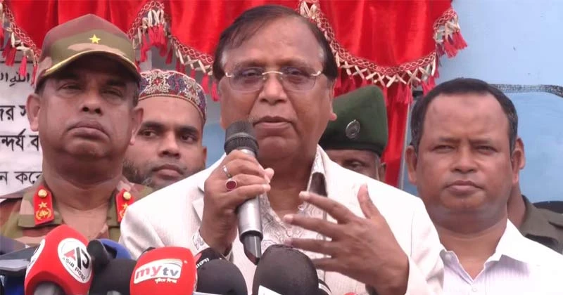 সরকার ফুটপাতের ব্যবসায়ীদের লাইসেন্স দেবে