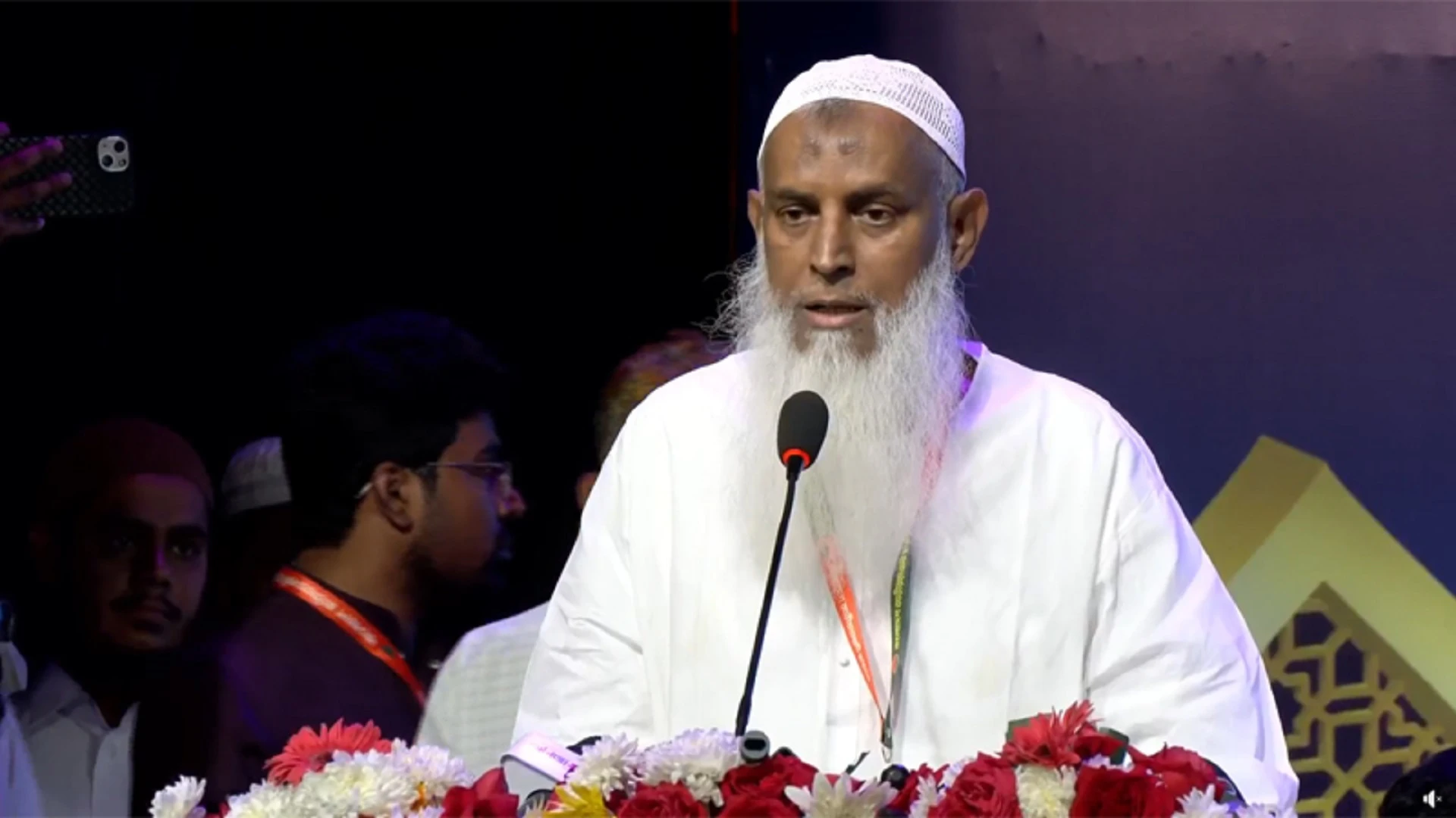 হজযাত্রীদের সেবা না করতে পারলে আমাদের পদত্যাগ করা উচিত: ধর্মমন্ত্রী