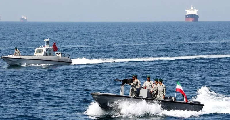 ফের হরমুজ প্রণালি বন্ধ!