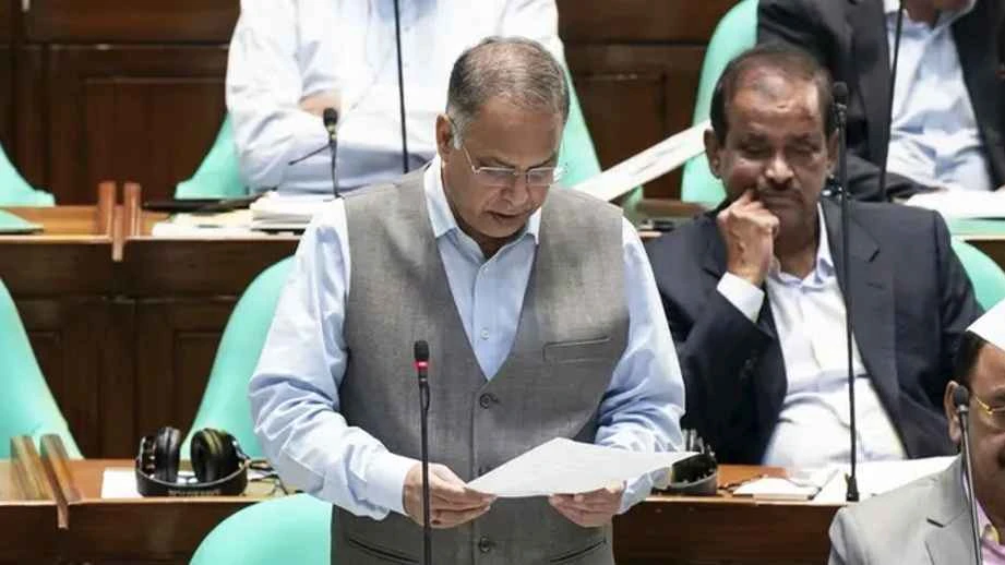 দেশে মজুত গ্যাস ১২ বছর সরবরাহ করা সম্ভব: জ্বালানি মন্ত্রী