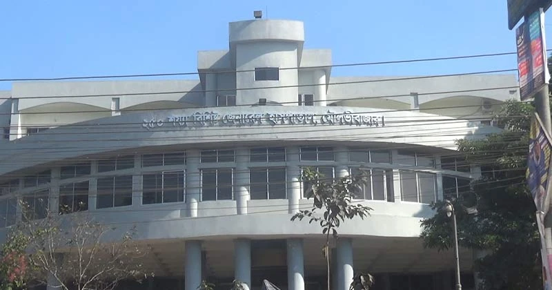 মৌলভীবাজার সদর হাসপাতালে সরকারি ফি চাওয়ায় নার্সের উপর হামলা : আহত ২