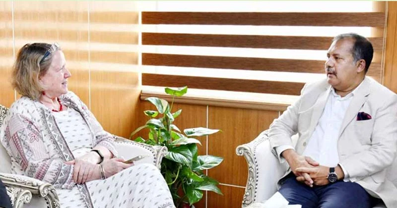 অপতথ্য মোকাবিলায় ইউনেস্কোর সহযোগিতা চাইলেন তথ্যমন্ত্রী