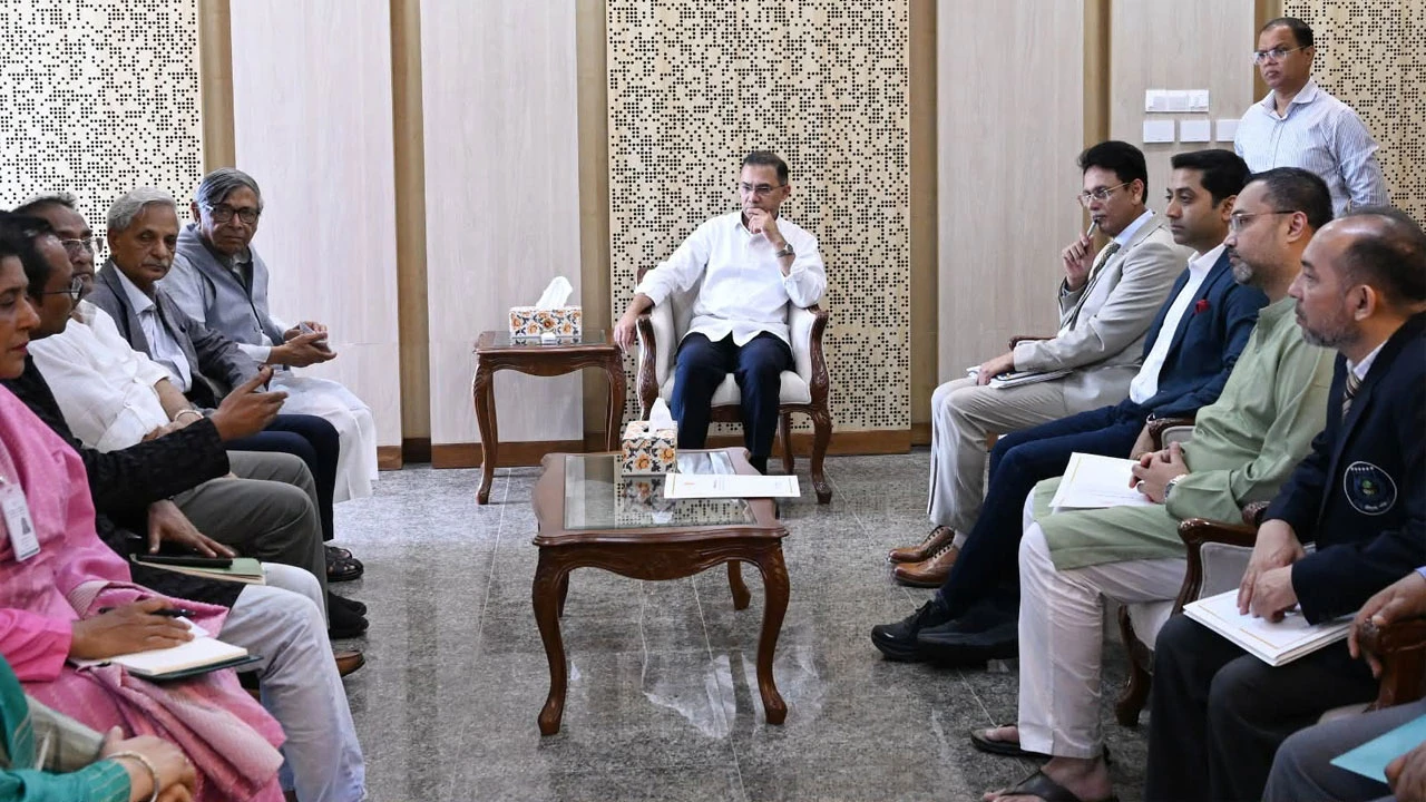 বই পড়ার অভ্যাস গড়তে সরকারের সঙ্গে কাজ করবে বিশ্বসাহিত্য কেন্দ্র