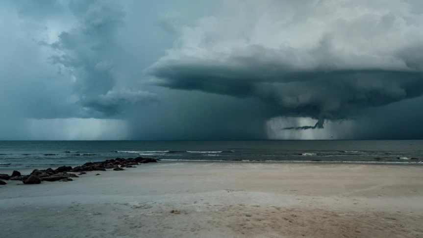 বৃষ্টি বলয় ‘ঝুমুল’ ধেয়ে আসছে, কালবৈশাখী ঝড় ও ভারি বৃষ্টির শঙ্কা