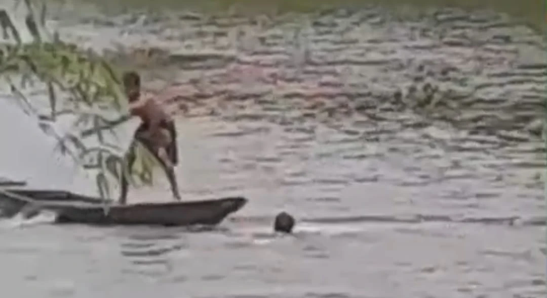 দুঃসাহসিক অভিযানে গোপলা নদী থেকে ডাকাত রজব আলী গ্রেফতার