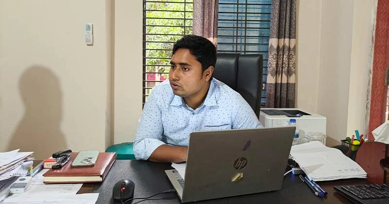 টুঙ্গীপাড়ায় নির্বাচন অফিসে অনিয়মের অভিযোগ: সেবাবঞ্চিত সাধারণ মানুষ, বাড়ছে ভোগান্তি