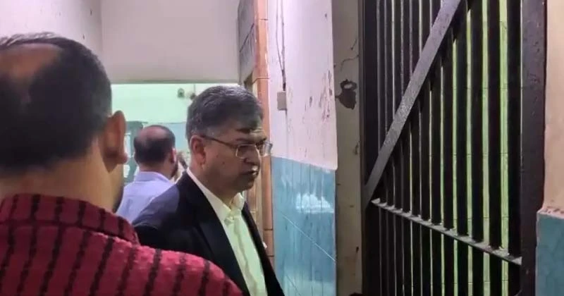 সারাদেশের থানাগুলোকে দালালমুক্ত করার নির্দেশ দিলেন স্বরাষ্ট্রমন্ত্রী