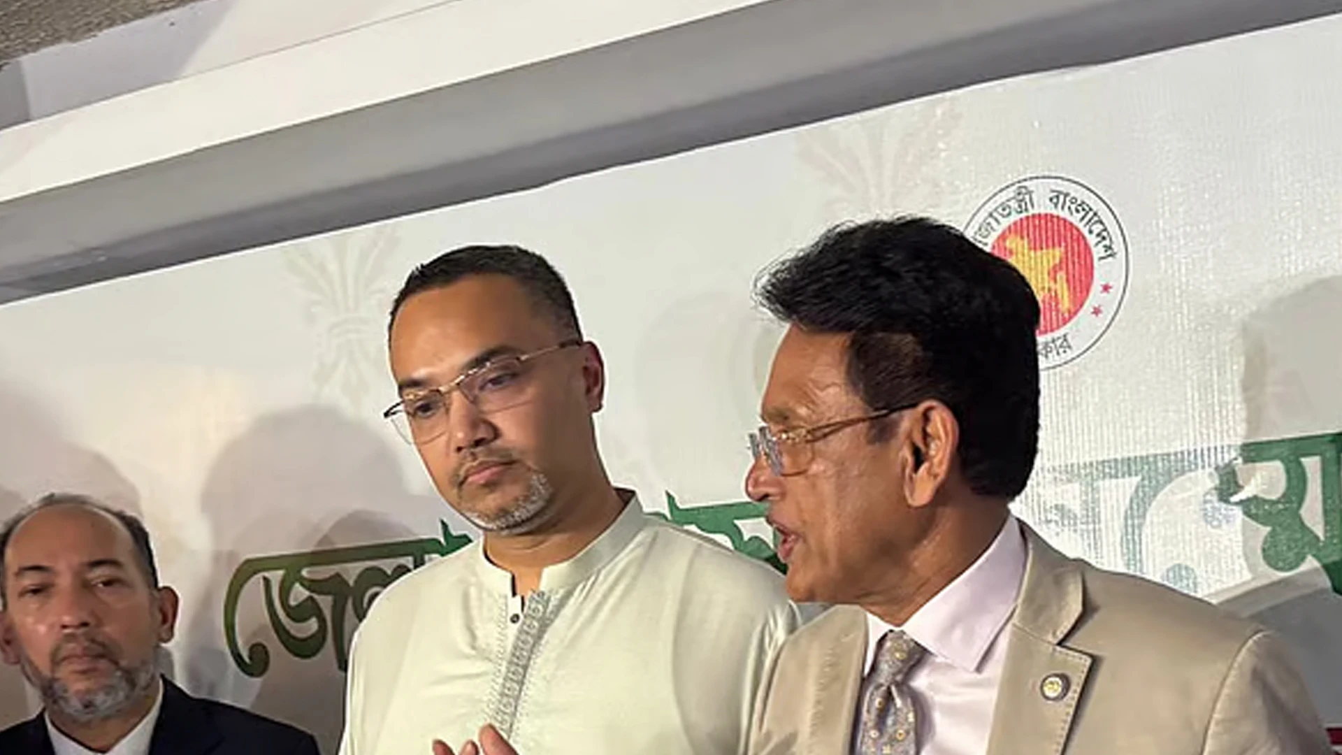 প্রাথমিক বিদ্যালয়ের আটকে থাকা শিক্ষক নিয়োগ নিয়ে যে বার্তা দিলেন শিক্ষামন্ত্রী