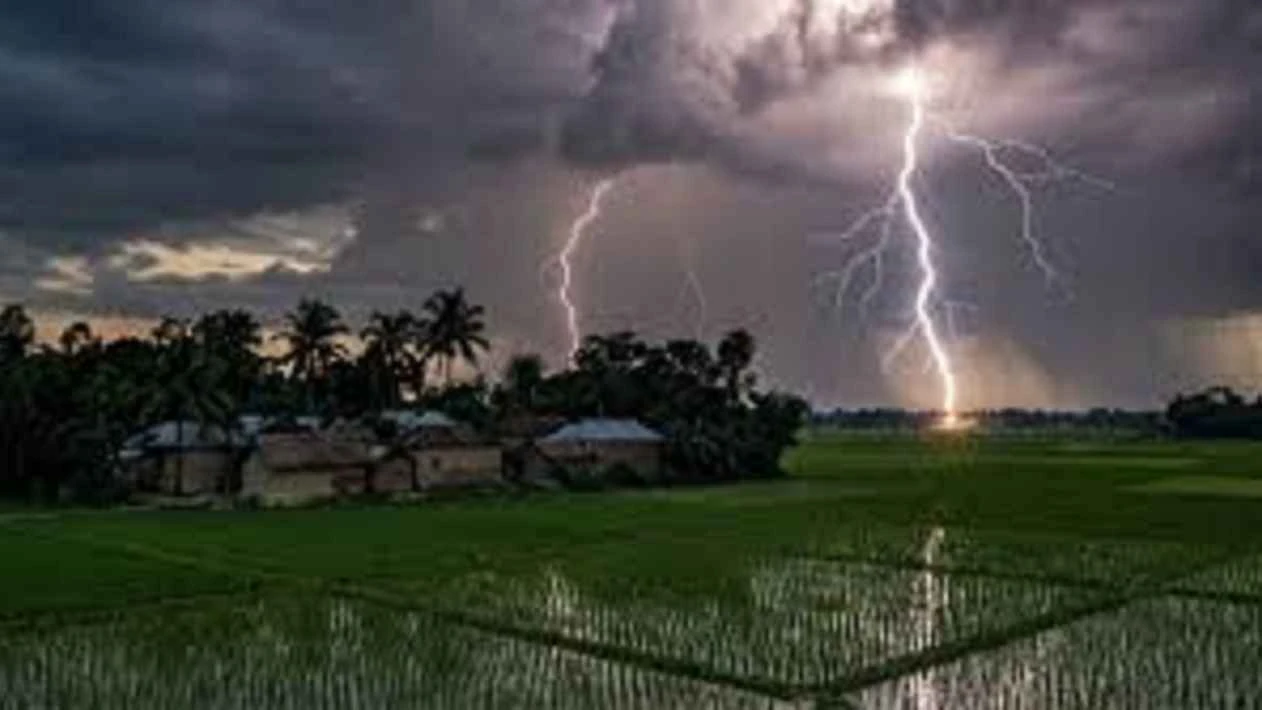 ৬ জেলায় বজ্রপাতে ৮ জনের মৃত্যু
