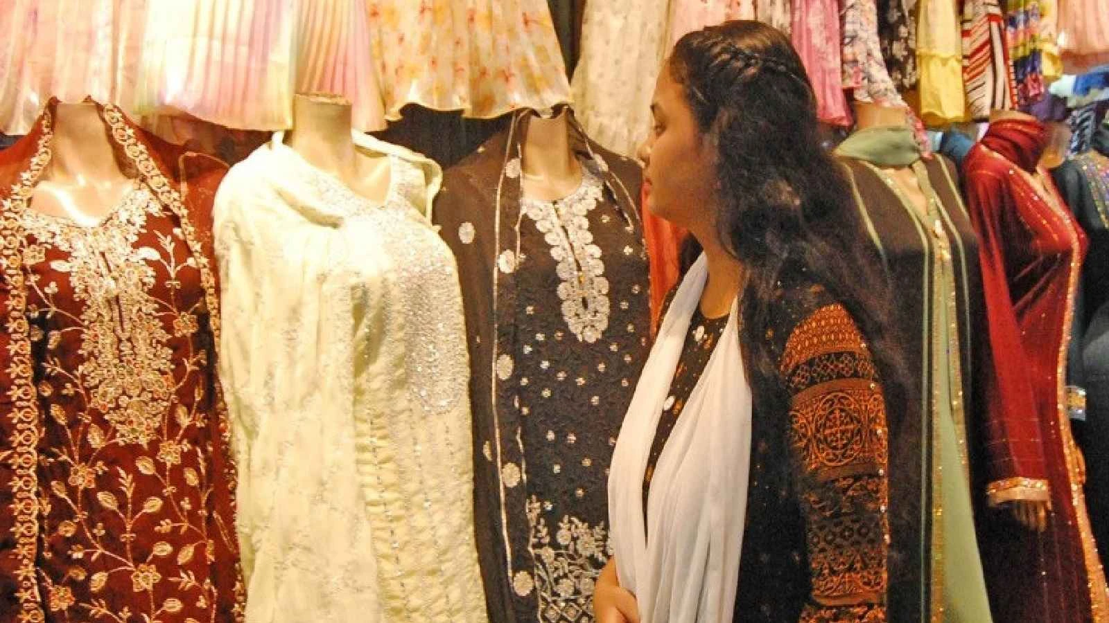 ঈদ উপলক্ষে দোকানপাট খোলা রাখার নতুন সময় নির্ধারণ
