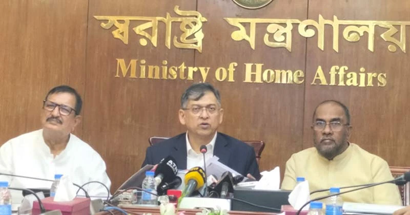 পর্যায়ক্রমে মাঠ থেকে সেনাবাহিনী প্রত্যাহারের উদ্যোগ নেওয়া হচ্ছে: স্বরাষ্ট্রমন্ত্রী