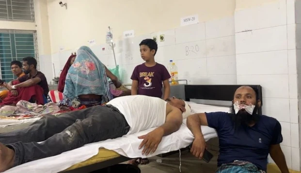 গোপালগঞ্জে পাওনা টাকা চাওয়ার জেরে সংঘর্ষ, ইউপি সদস্যসহ আহত ১৩
