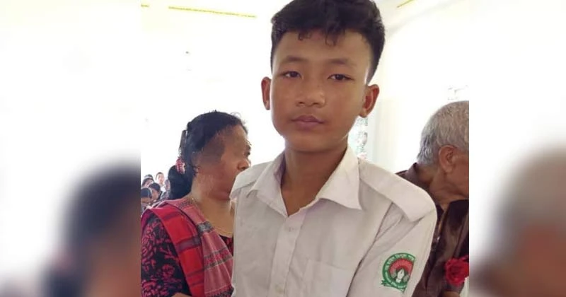 খাগড়াছড়িতে আম পারতে গিয়ে বিদ্যুৎস্পৃষ্ট হয়ে স্কুলছাত্রের মৃত্যু, সহপাঠী আহত