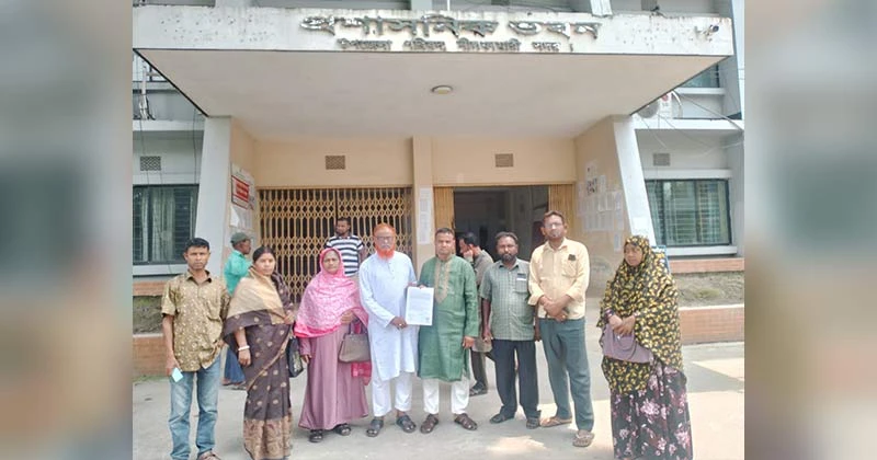 নীলফামারীতে গোড়গ্রাম ইউপি প্রশাসক আলমগীর হোসেনের বিরুদ্ধে দুর্নীতি ও অনিয়মের অভিযোগ দায়ের