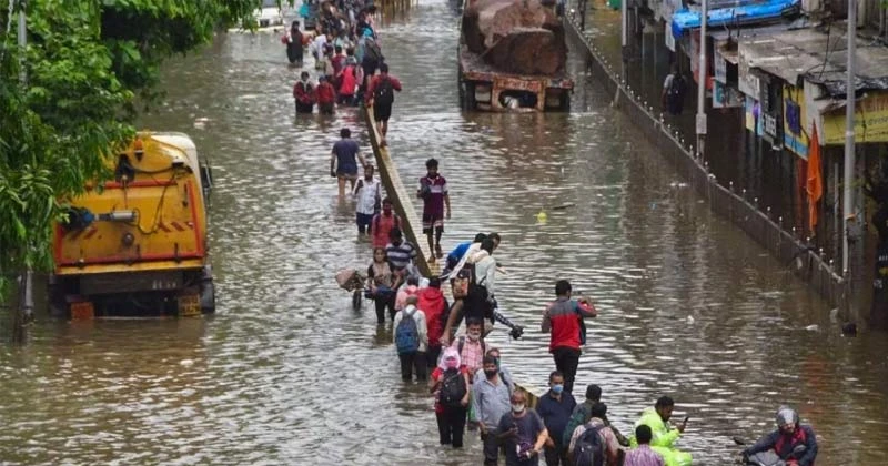 ঝড়, ভারী বৃষ্টিপাত ও বজ্রপাতে ভারতে নিহত ৩৩