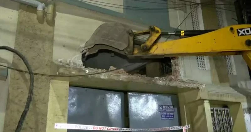 পশ্চিমবঙ্গে ‘বুলডোজার অভিযান’ শুরু