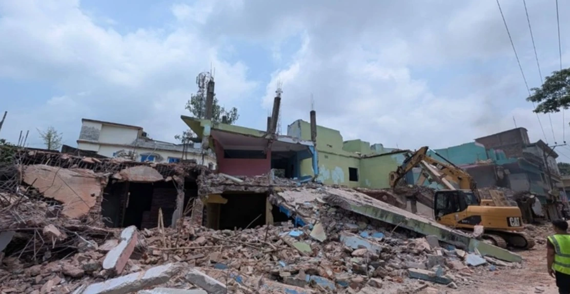 ৪০ বছর পর উদ্ধার হলো শিবগঞ্জ সরকারি পাইলট উচ্চ বিদ্যালয়ের কোটি টাকার জমি