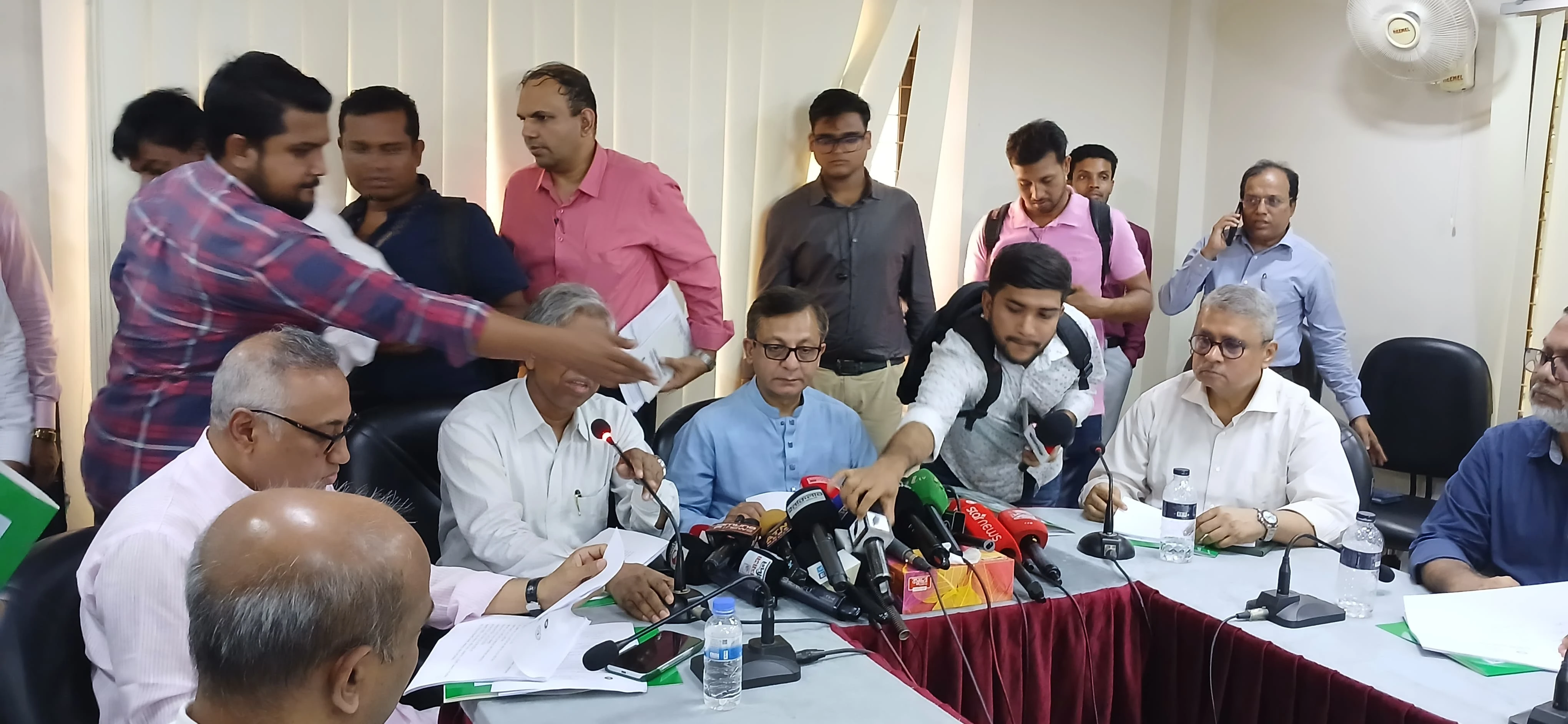 চামড়া শিল্প এখনও রপ্তানির সম্ভাবনাময় খাত, অবহেলায় পিছিয়েছে: শিল্পমন্ত্রী