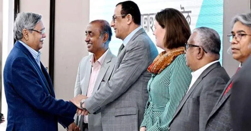 দেশে ফিরেছেন রাষ্ট্রপতি