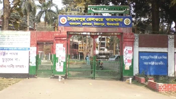 ঈদযাত্রার প্রস্তুতি : সৈয়দপুর রেলওয়ে কারখানায় প্রস্তুত হচ্ছে ১২৭টি কোচ