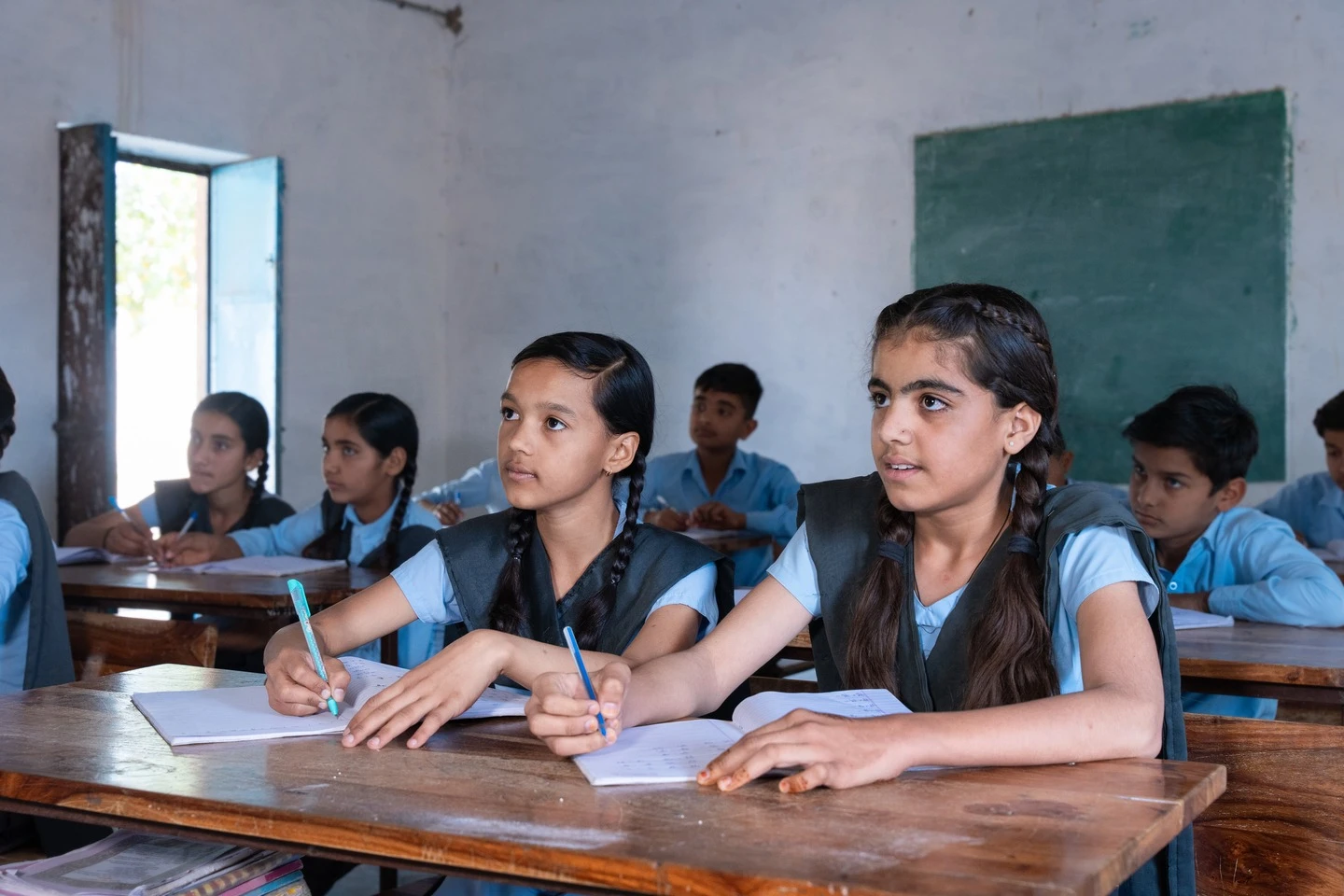 ভাষা সংবেদনশীল শিক্ষা ব্যবস্থা গড়ে তুলতে নতুন অবস্থানপত্র প্রকাশ করল ব্রিটিশ কাউন্সিল