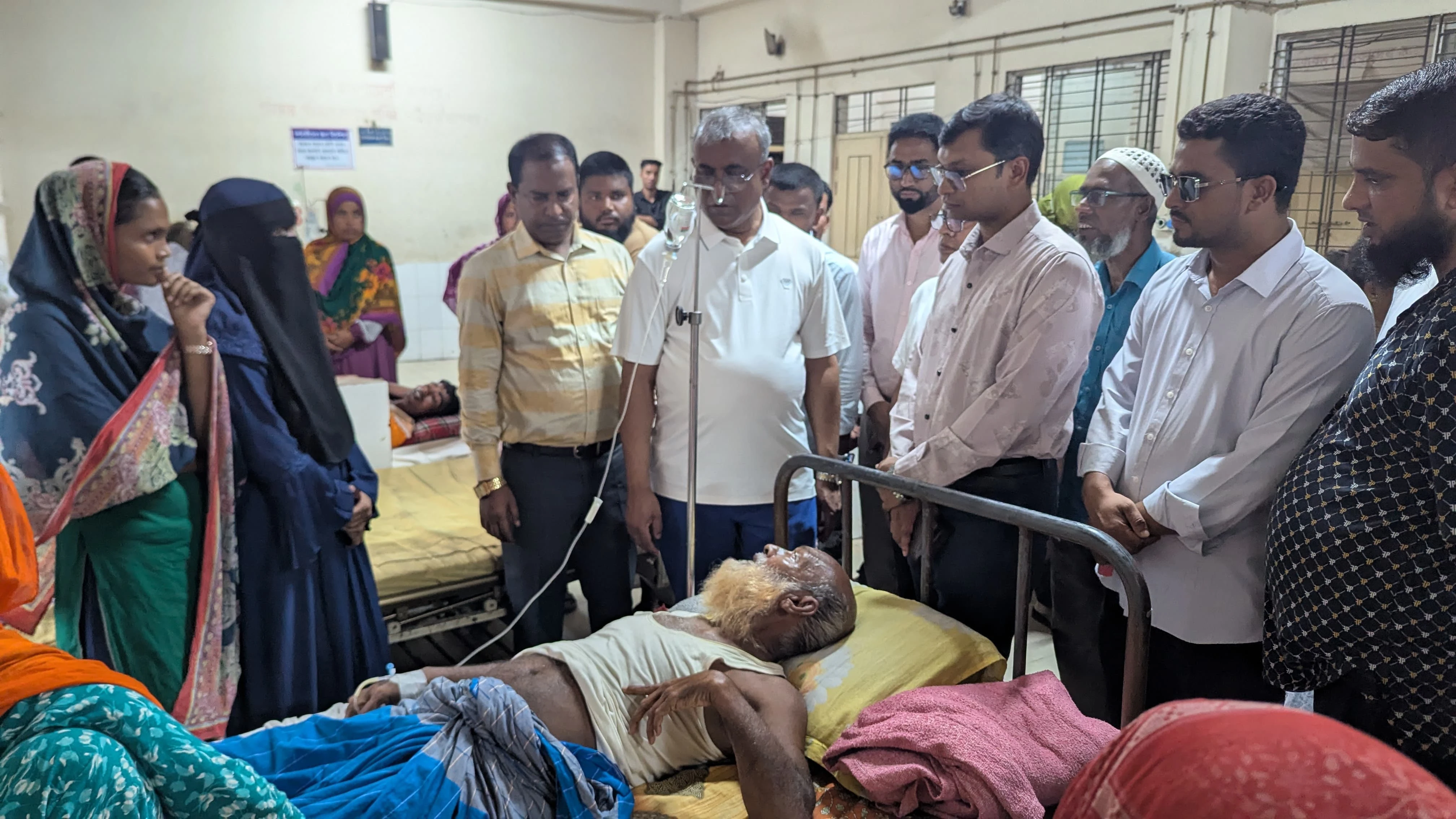 হঠাৎ নেত্রকোনা সদর হাসপাতালে এমপি আনোয়ারুল হক