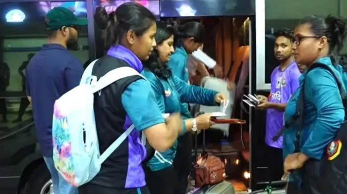 বিশ্বকাপ খেলতে দেশ ছাড়লো বাংলাদেশের মেয়েরা