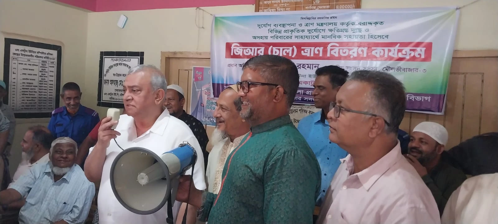 মৌলভীবাজারে জিআর চাল বিতরণ কার্যক্রমের উদ্বোধন করলেন এম নাসের রহমান
