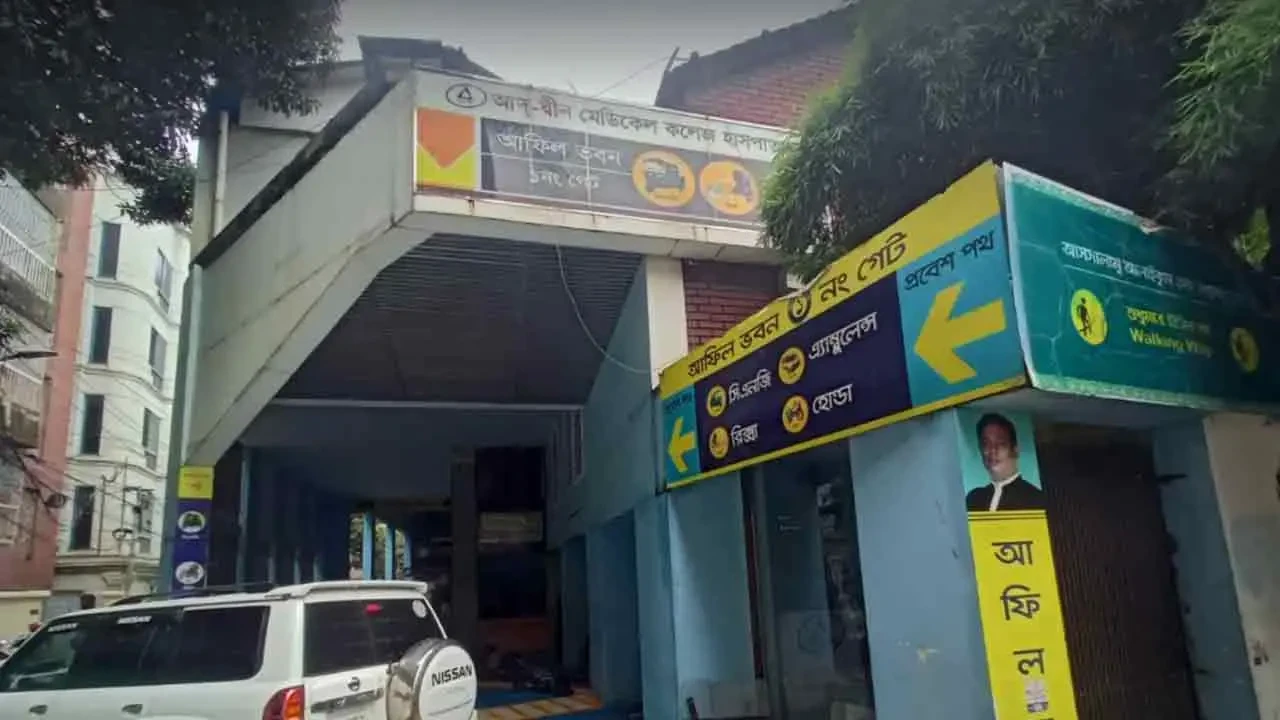 আদ-দ্বীনে শিশু মৃত্যু : অবহেলার অভিযোগ এনে মামলা