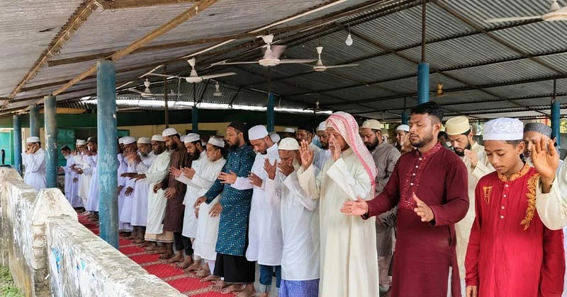 সৌদি আরবের সঙ্গে মিল রেখে লক্ষ্মীপুরের ১১ গ্রামে আগাম ঈদুল আজহা উদযাপন