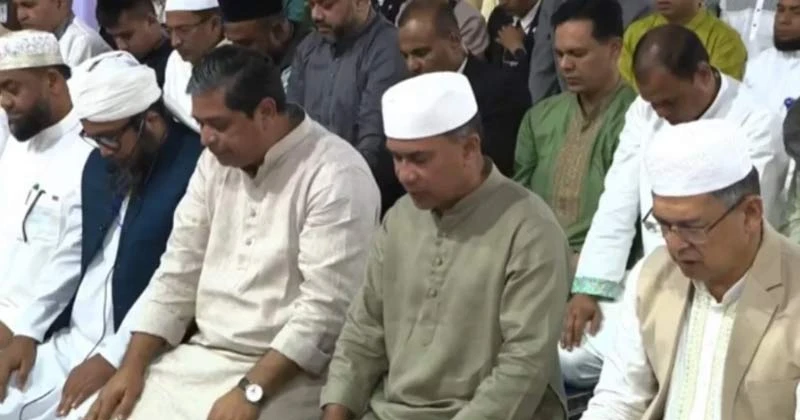 ঈদগাহের প্রধান জামাতে রাষ্ট্রপতি ও প্রধানমন্ত্রীর নামাজ আদায়