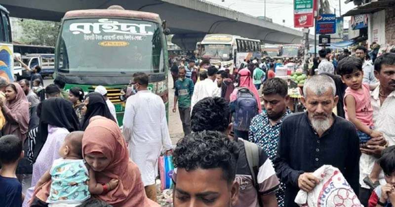 ঈদের ছুটিতে ফাঁকা ঢাকা, ঘরমুখো মানুষের ভিড় দ্বিতীয় দিনেও