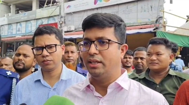 কসবায় যানজট নিরসনে উচ্ছেদ অভিযান
