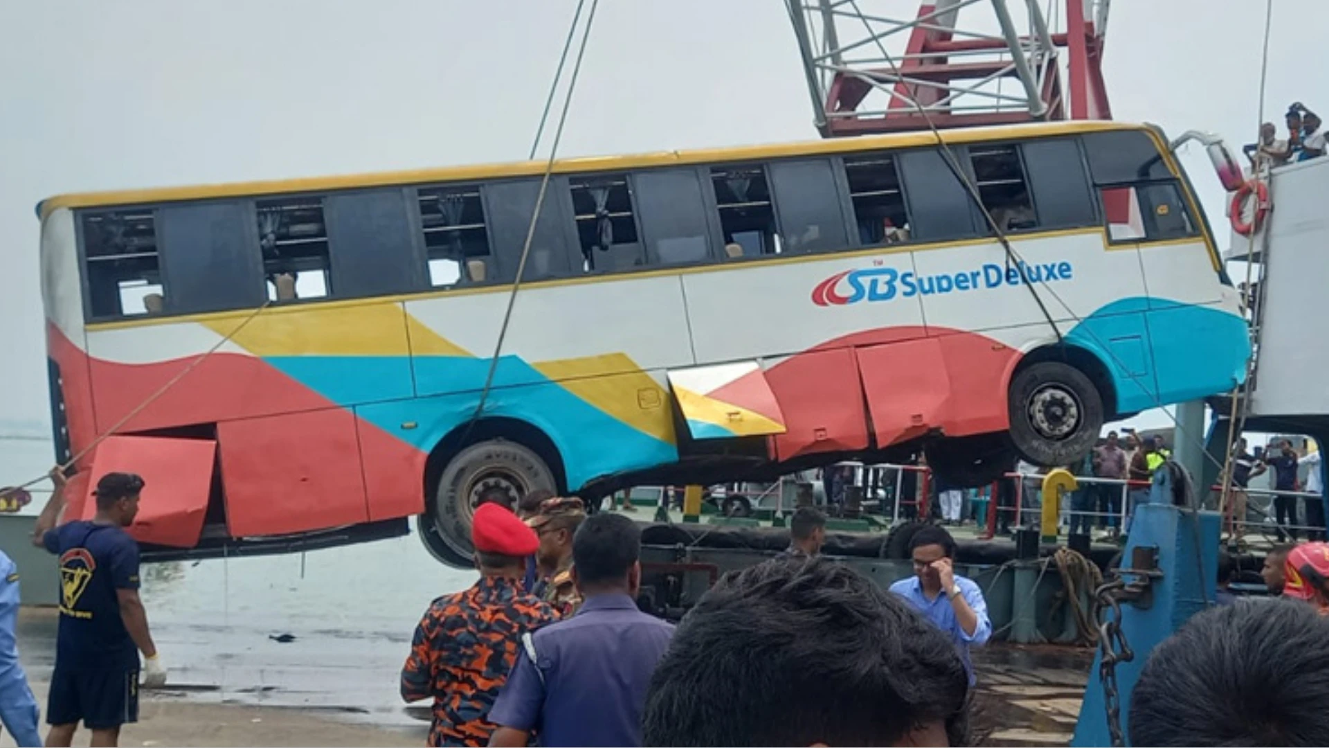 নিয়ম মানায় বড় বিপর্যয় থেকে রক্ষা