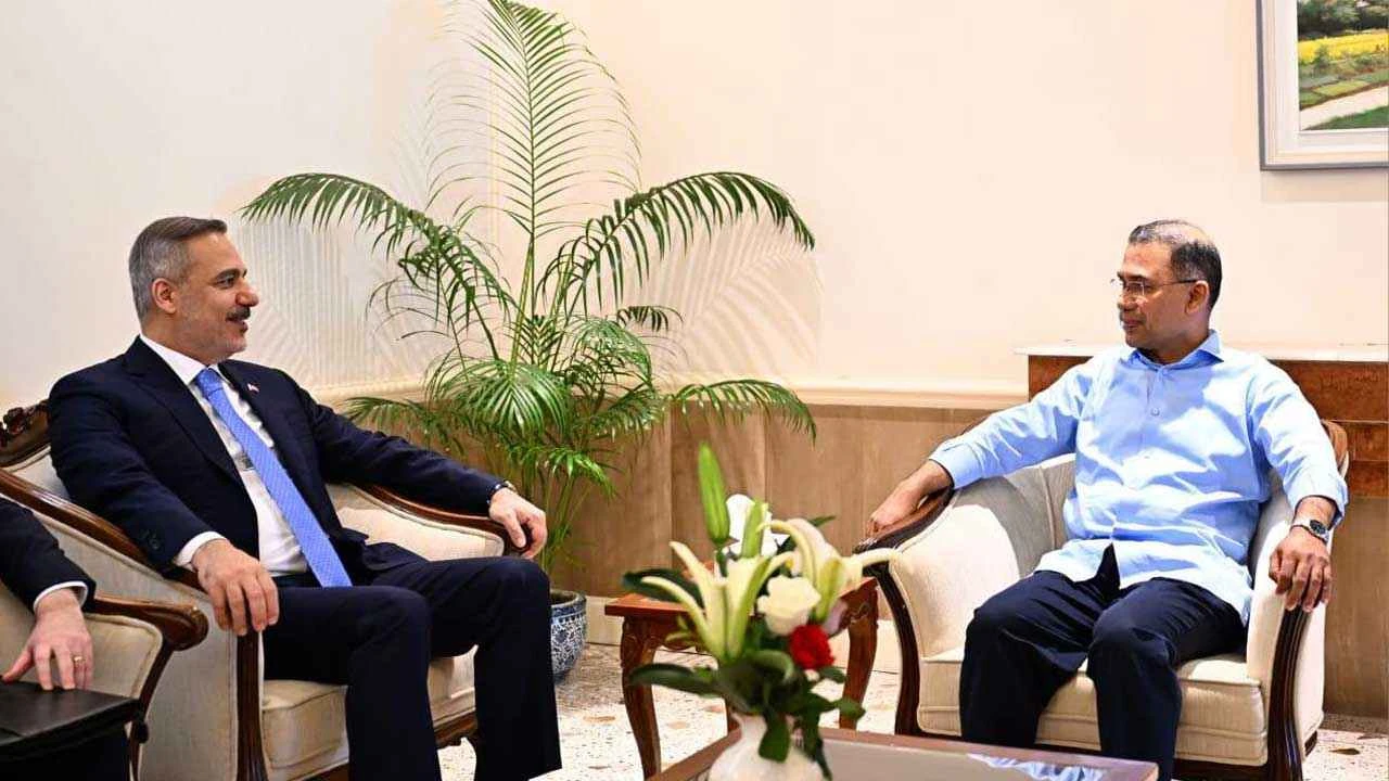 প্রধানমন্ত্রীর সঙ্গে সাক্ষাৎ, সম্পর্ক জোরদারের বার্তা তুর্কি মন্ত্রীর