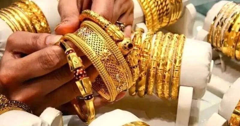 সোনার দাম ভরিতে ৫ হাজার ৪৮২ টাকা কমলো