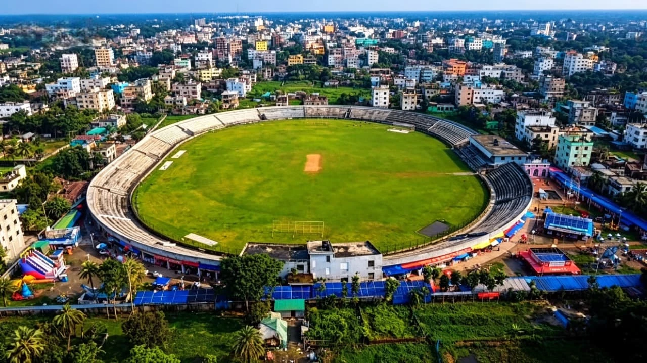 কোটি টাকার স্টেডিয়ামে নেই খেলার উত্তাপ, ঝরে পড়ছে সম্ভাবনাময় ক্রিকেটাররা