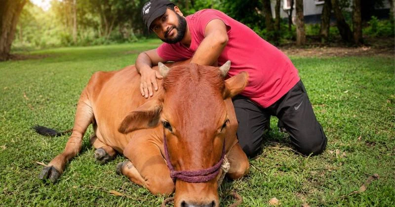 উদ্যোক্তা থেকে ডিজিটাল প্ল্যাটফর্মে: টিকটকে খামারি পেশাকে তুলে ধরছেন দেওয়ান মো. সবুজ