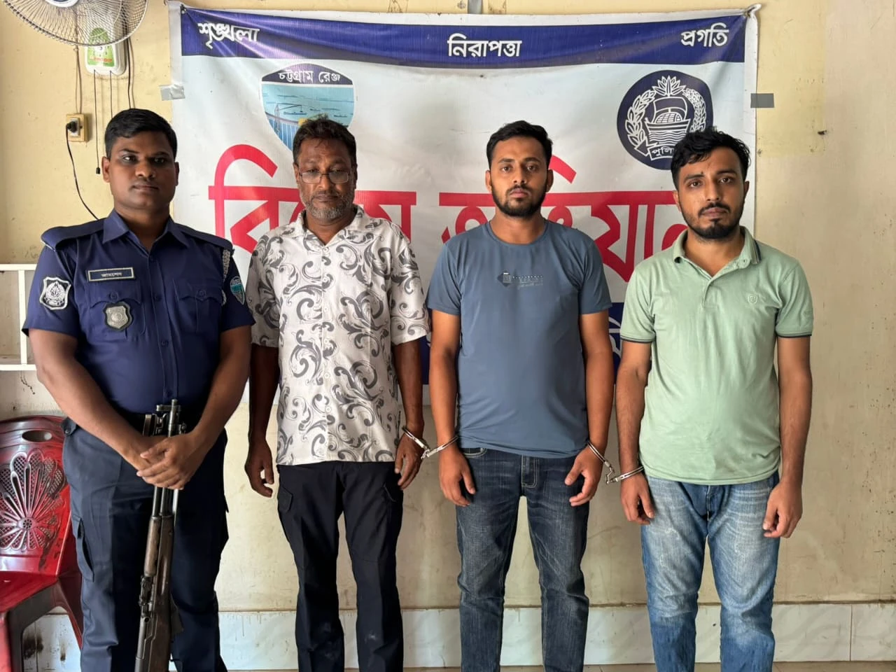 চৌদ্দগ্রামে সিএনজি চালক হত্যা মামলায় তিনজন আটক
