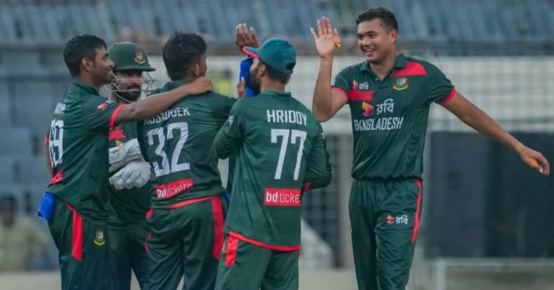 টাইগারদের বোলিং নৈপুণ্যে শূন্য রানে অস্ট্রেলিয়ার তিন উইকেট