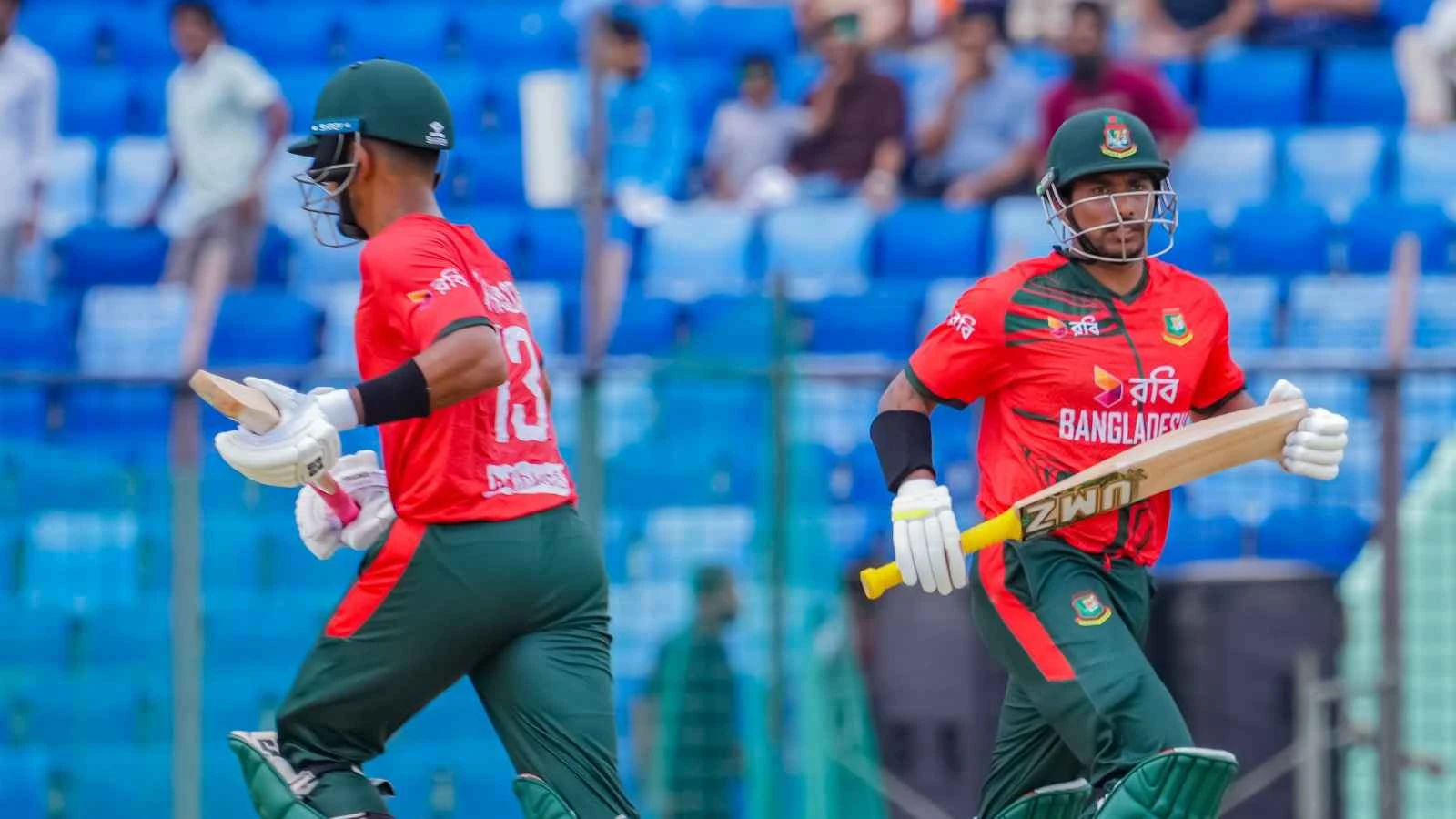 ব্যাটিং বিপর্যয়ে অস্ট্রেলিয়াকে মামুলি টার্গেট দিল বাংলাদেশ
