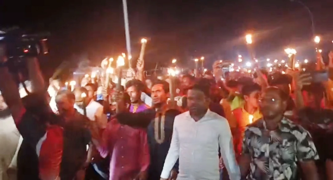 বাজেটে বরাদ্দ না থাকায় তিস্তা মহাপরিকল্পনা বাস্তবায়নের দাবিতে মহিপুরে মশাল মিছিল