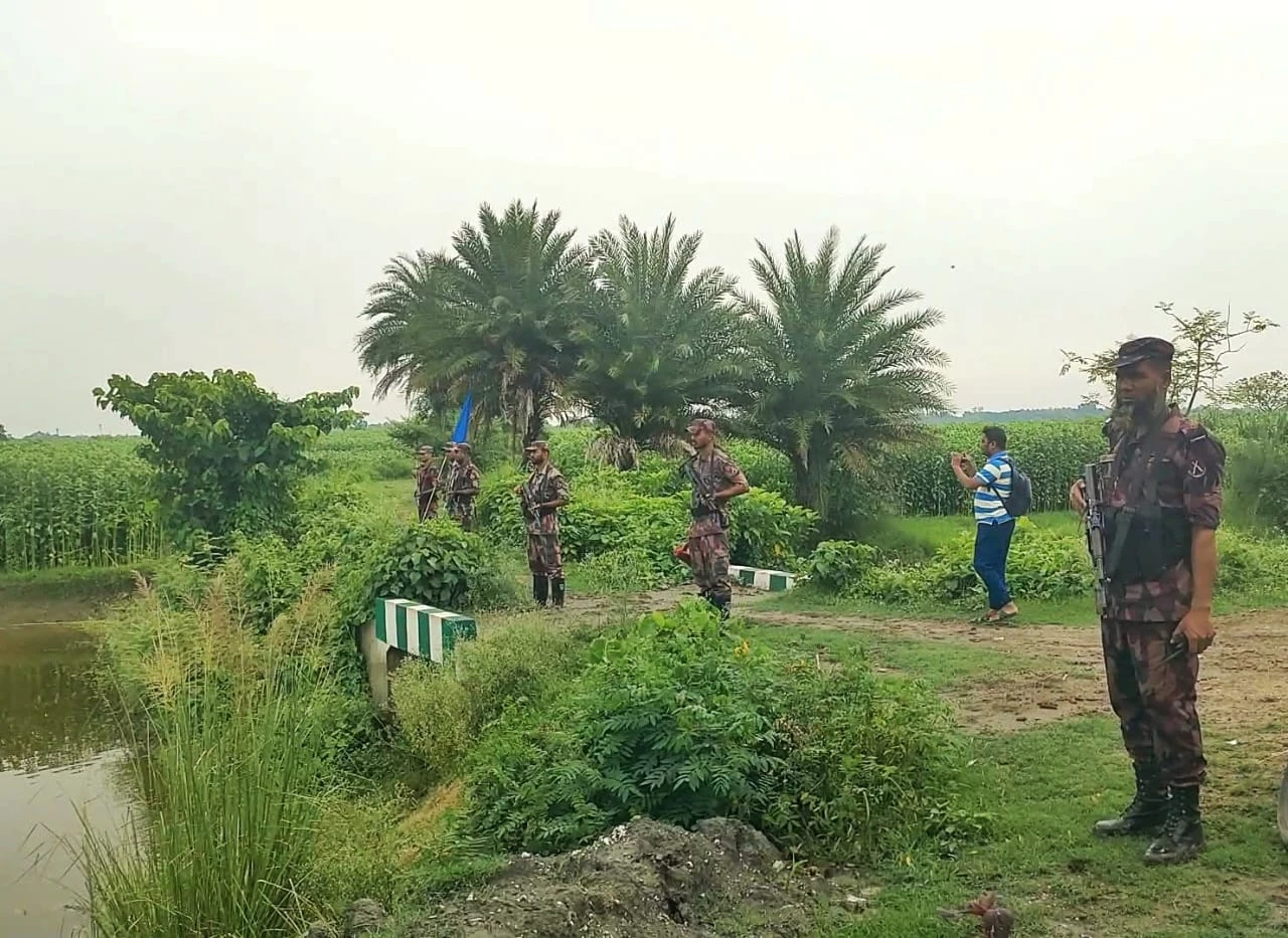 মেহেরপুর সীমান্তে চার ভারতীয় নাগরিককে পুশইনের চেষ্টা, বিজিবির কঠোর অবস্থানে ব্যর্থ বিএসএফ